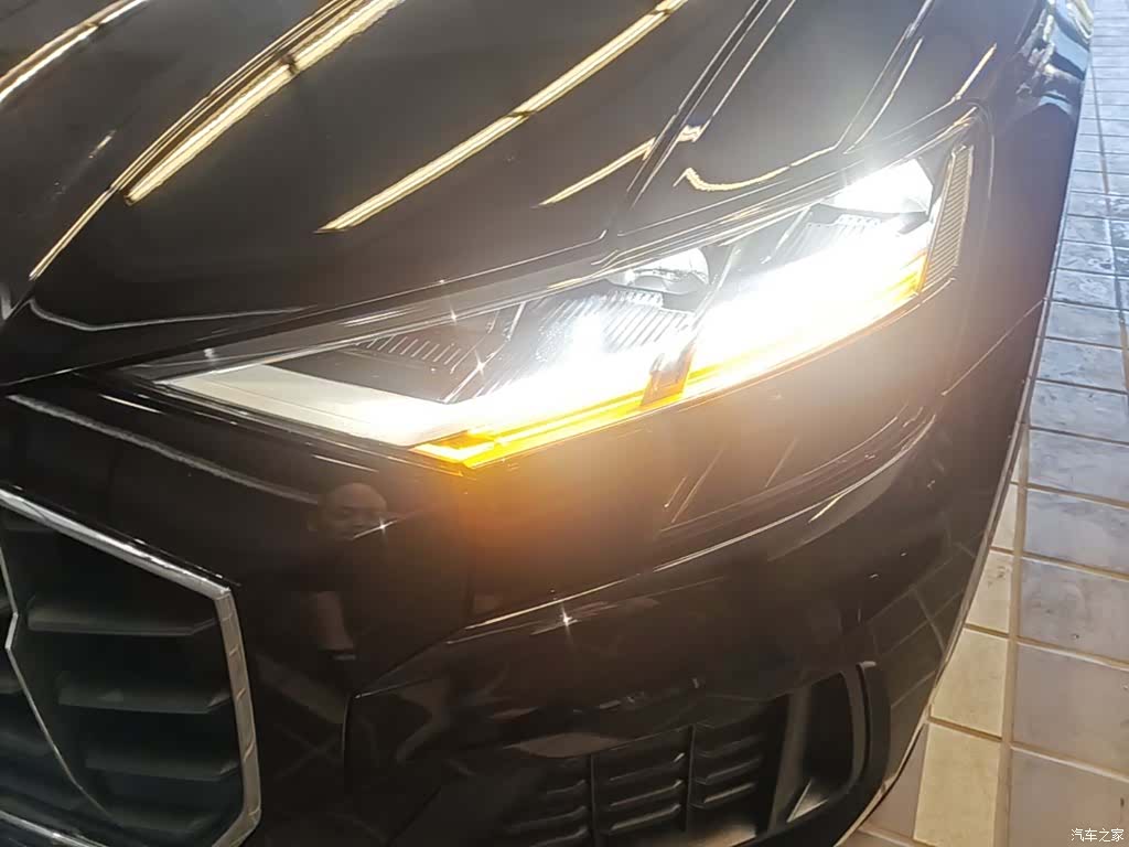 Audi Q8, 2021 24