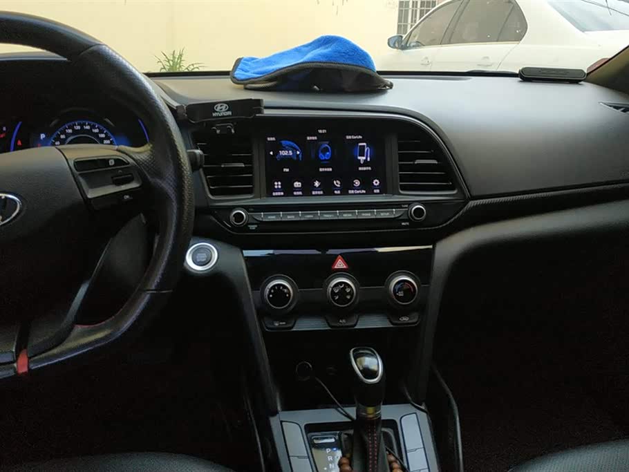 Hyundai Lead