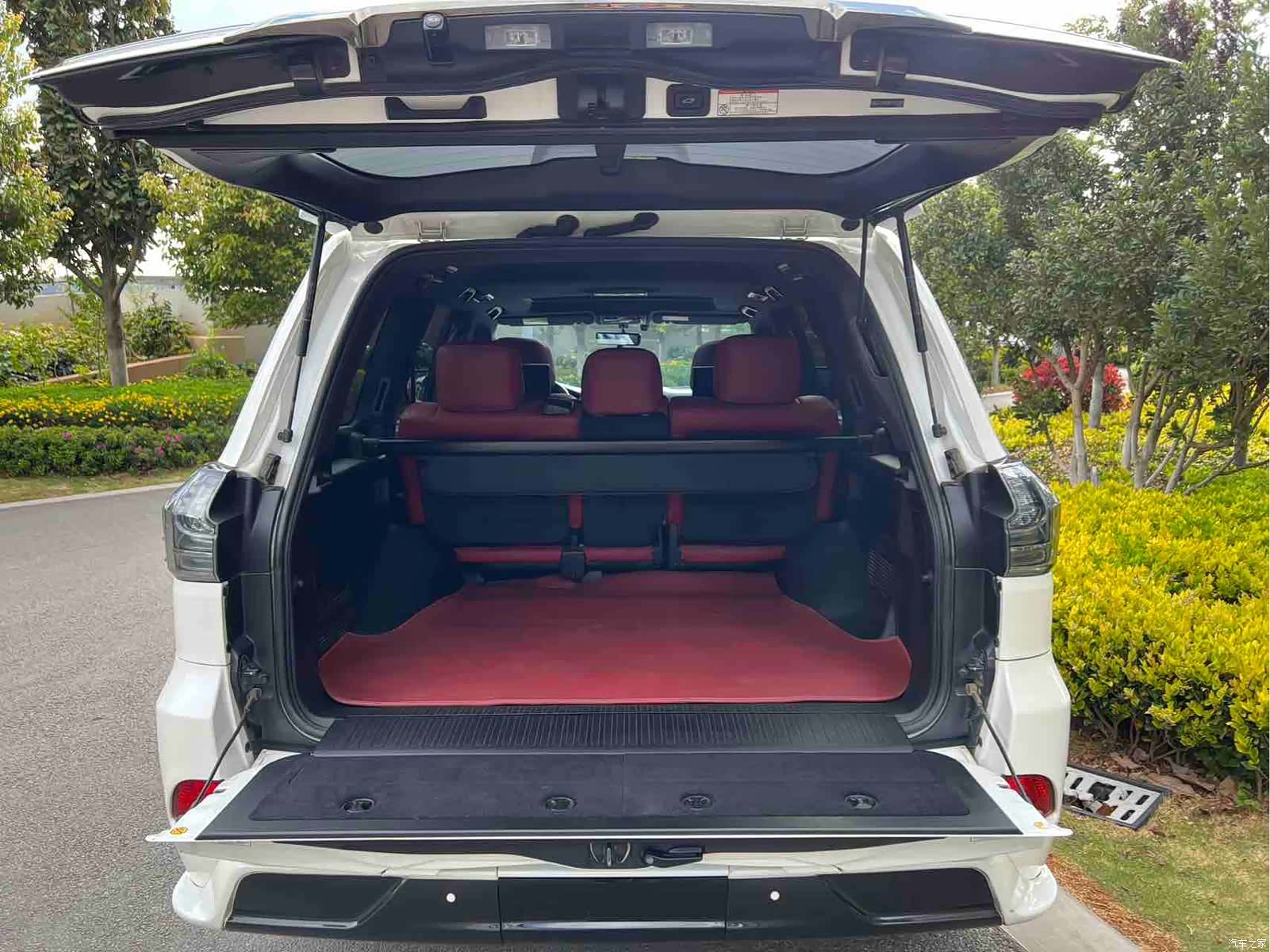 Lexus LX, 2016 11