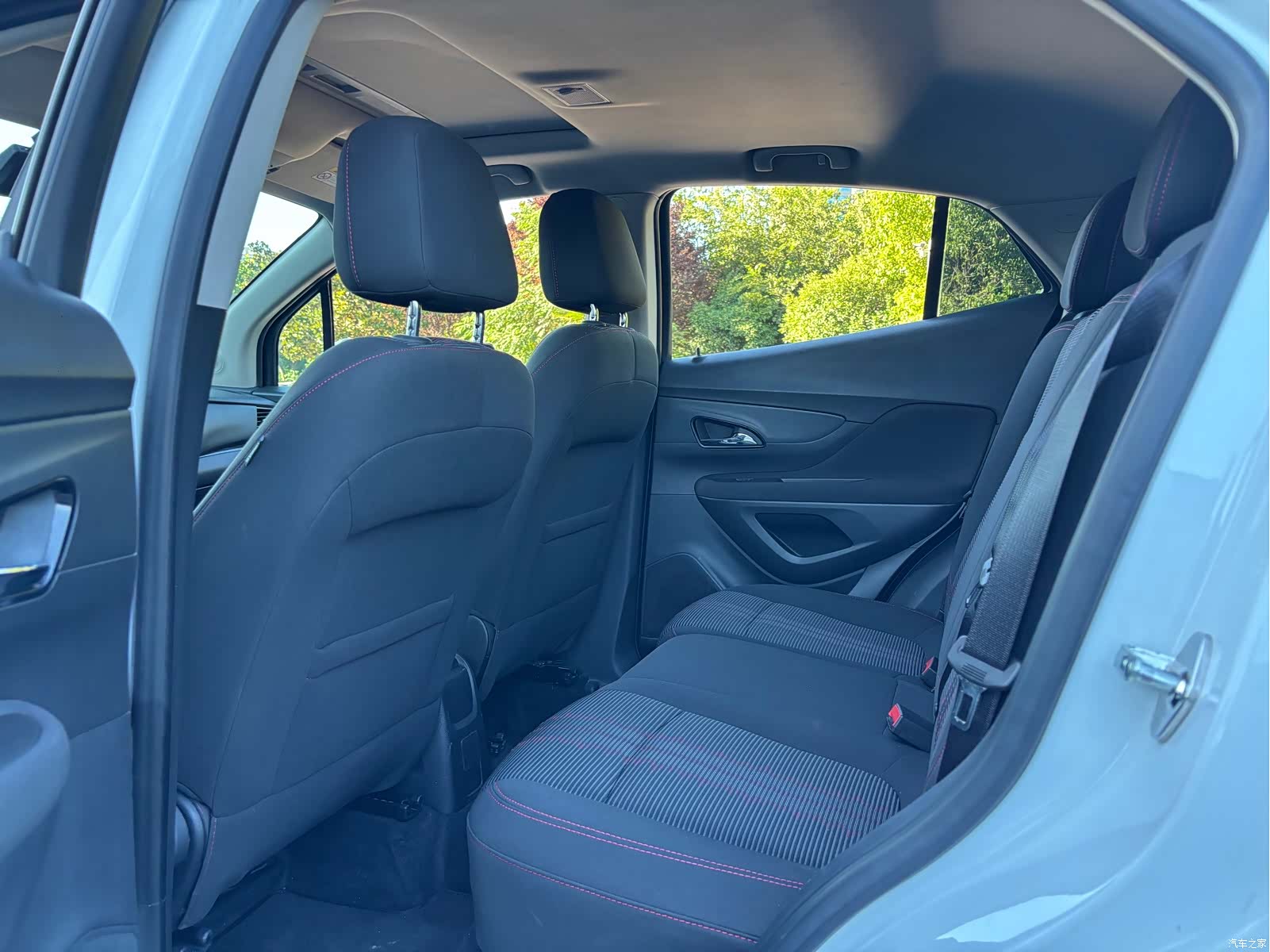 Buick Encore, 2017 12