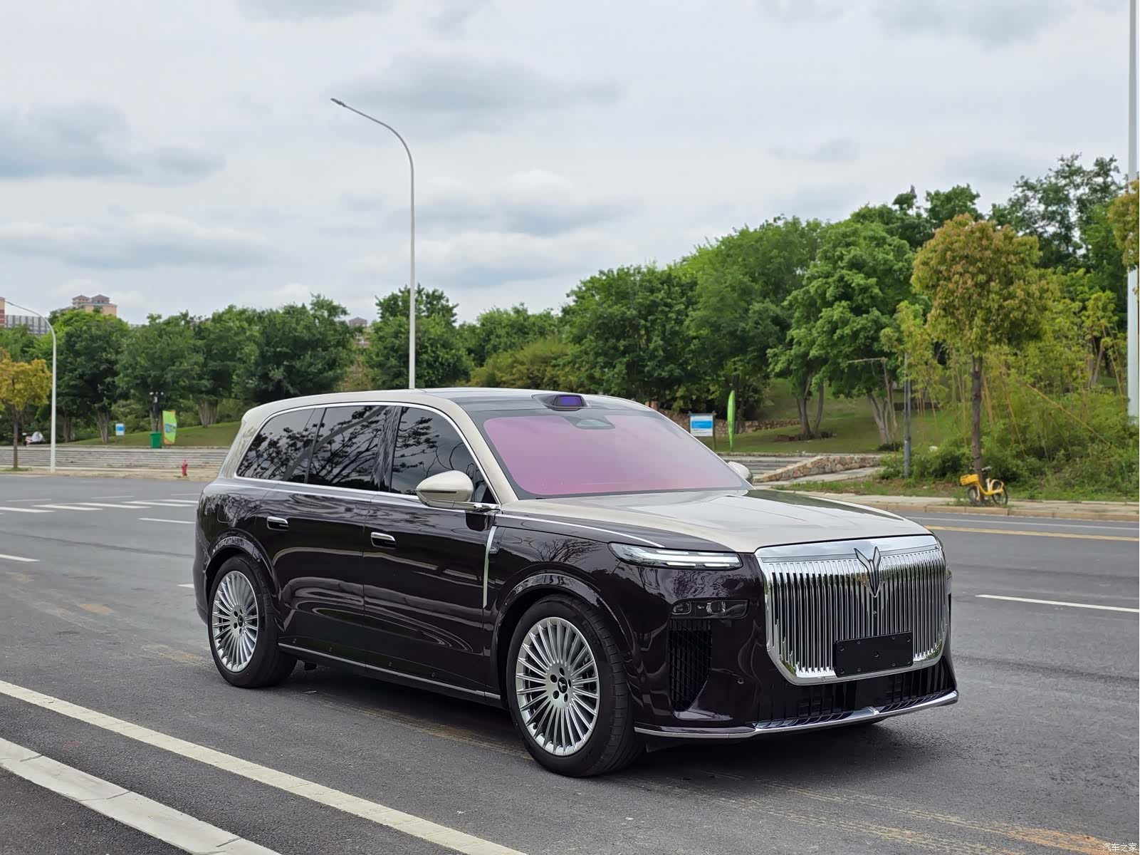 Voyah Taishan, 2025 3
