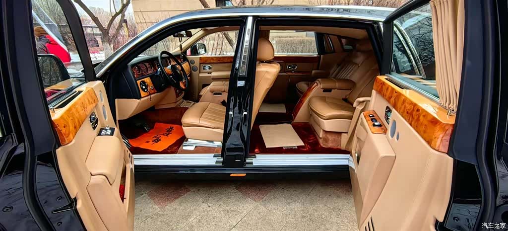 Rolls-Royce Phantom, 2011 7