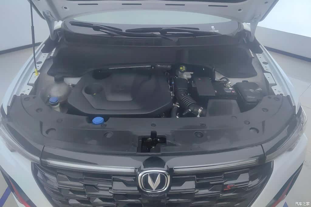 Changan CS35, 2025 10