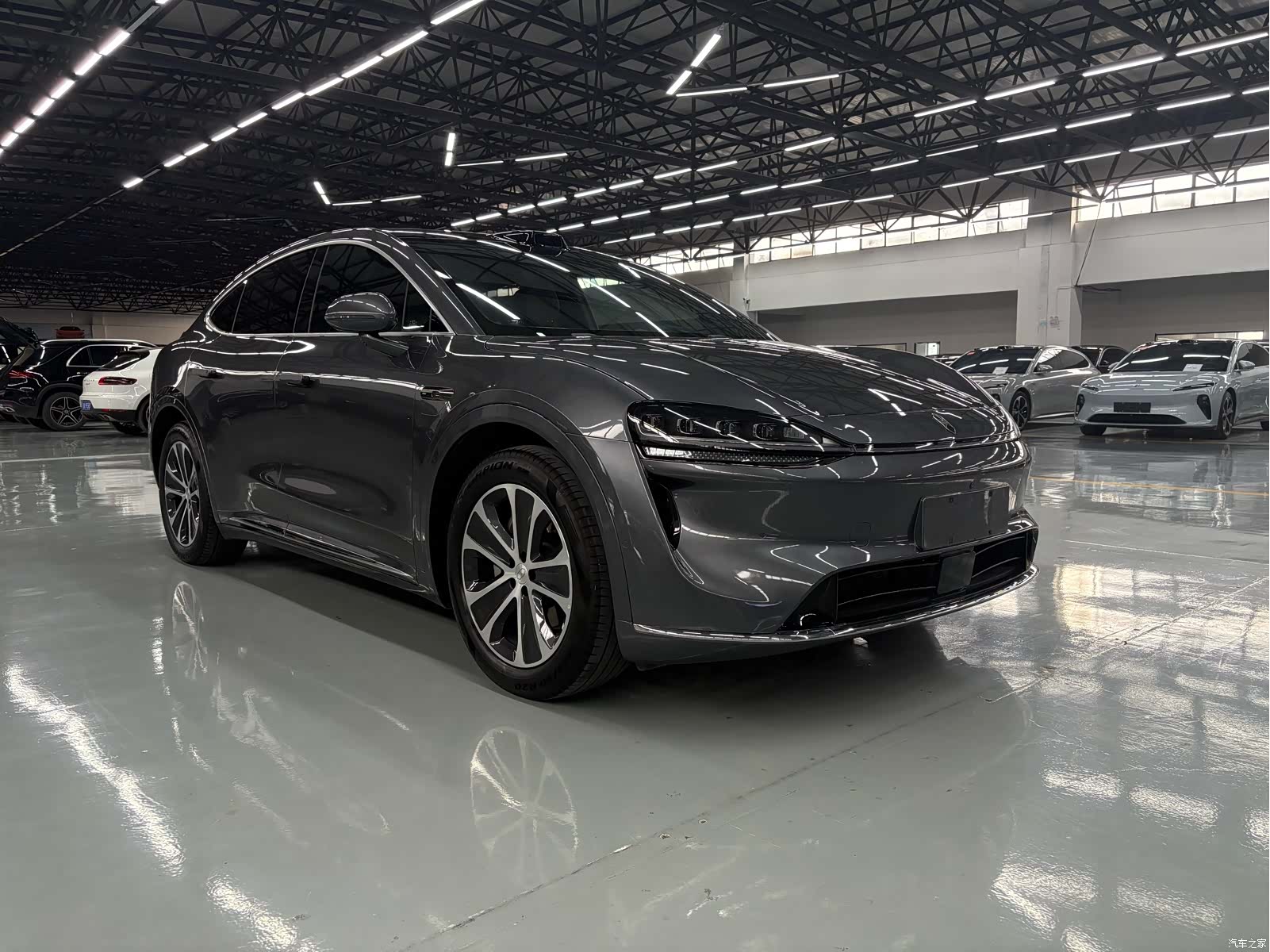 Luxeed R7, 2025 3