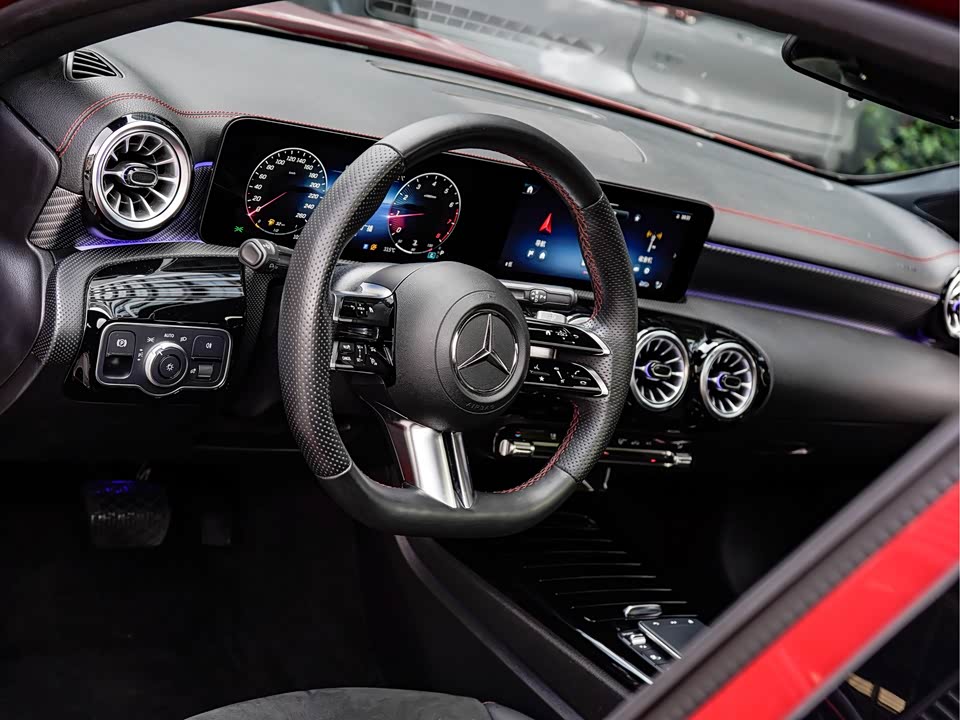 Mercedes-Benz Class A Mercedes-Benz Class A
