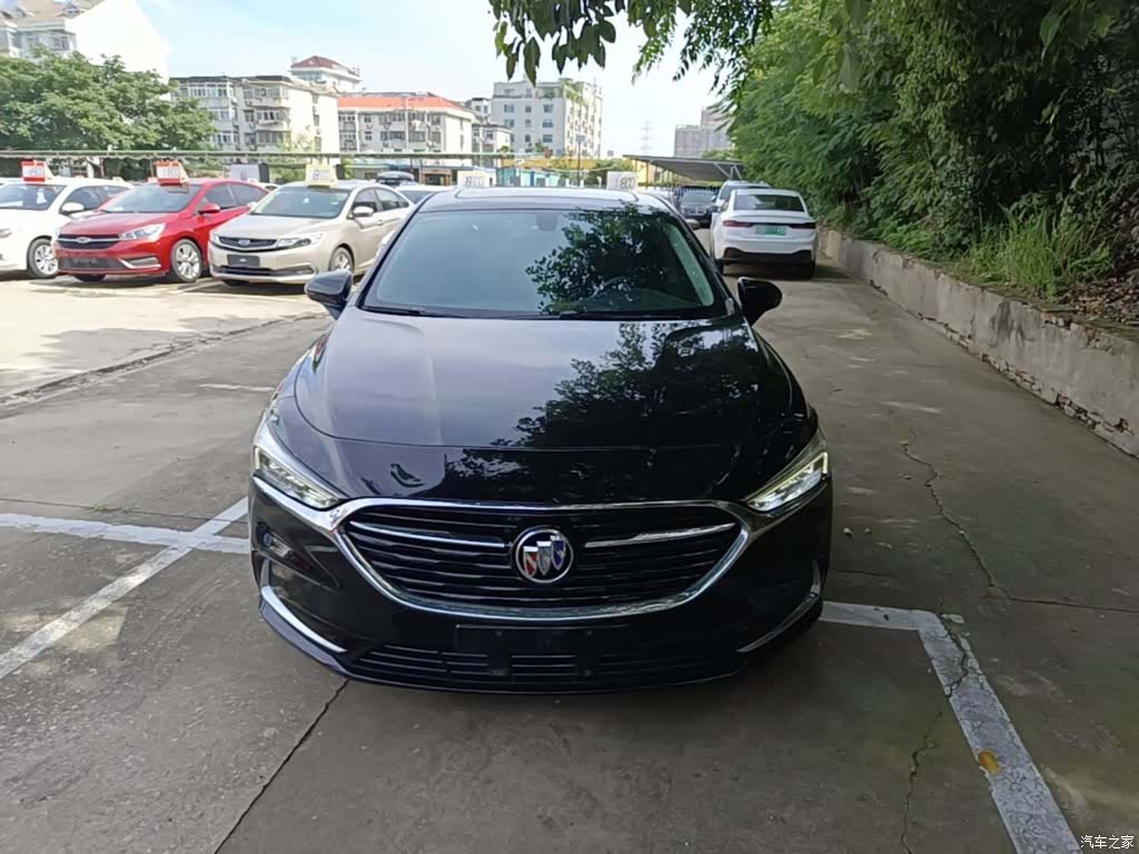 Buick LaCrosse, 2022 3
