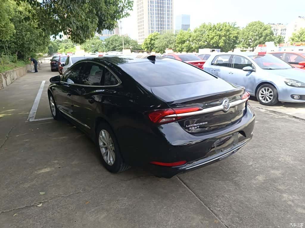 Buick LaCrosse, 2022 все фото