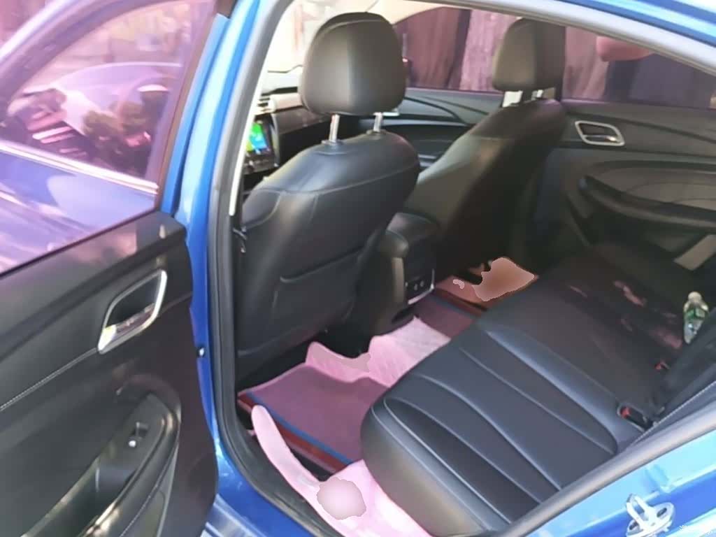 Roewe i5, 2019 17