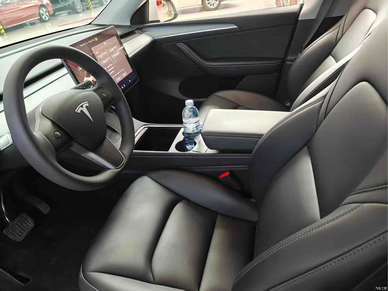 Tesla Model Y, 2024 3