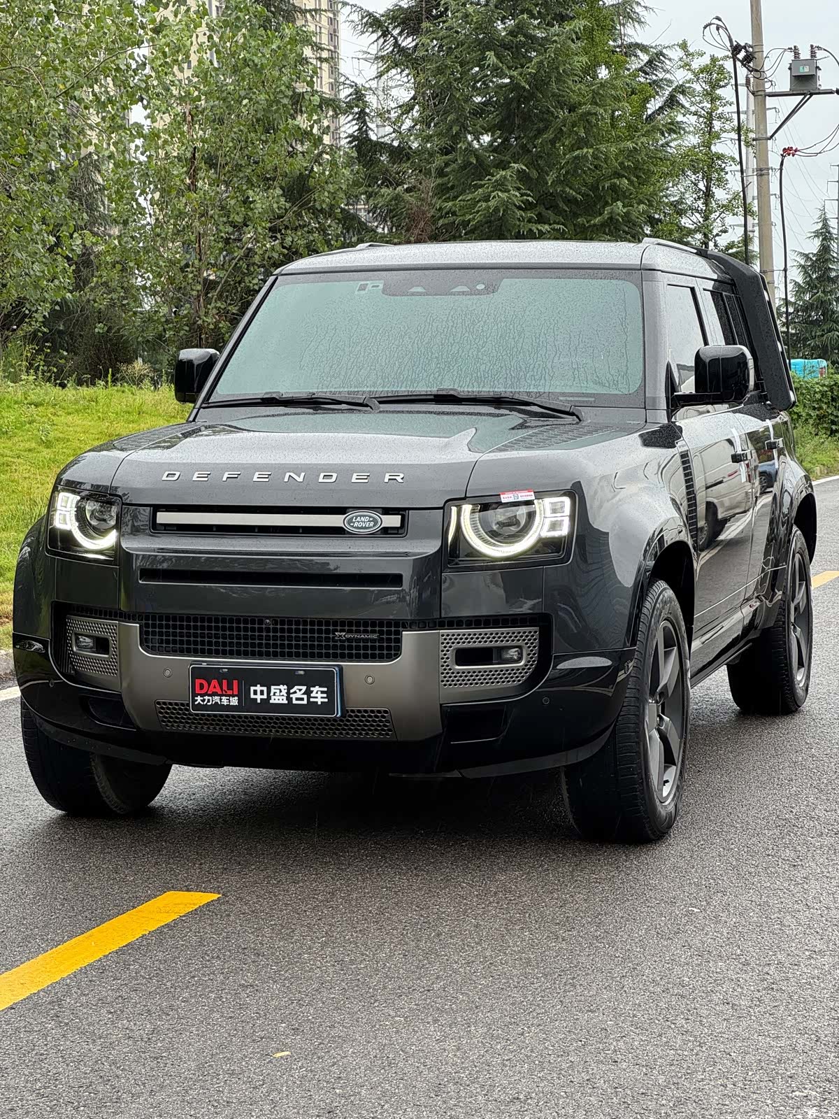 Land Rover Defender, 2023 1