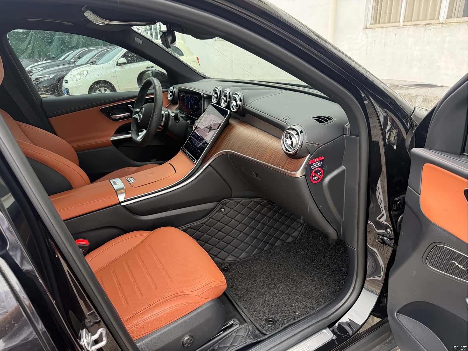 Mercedes-Benz GLC, 2025 4