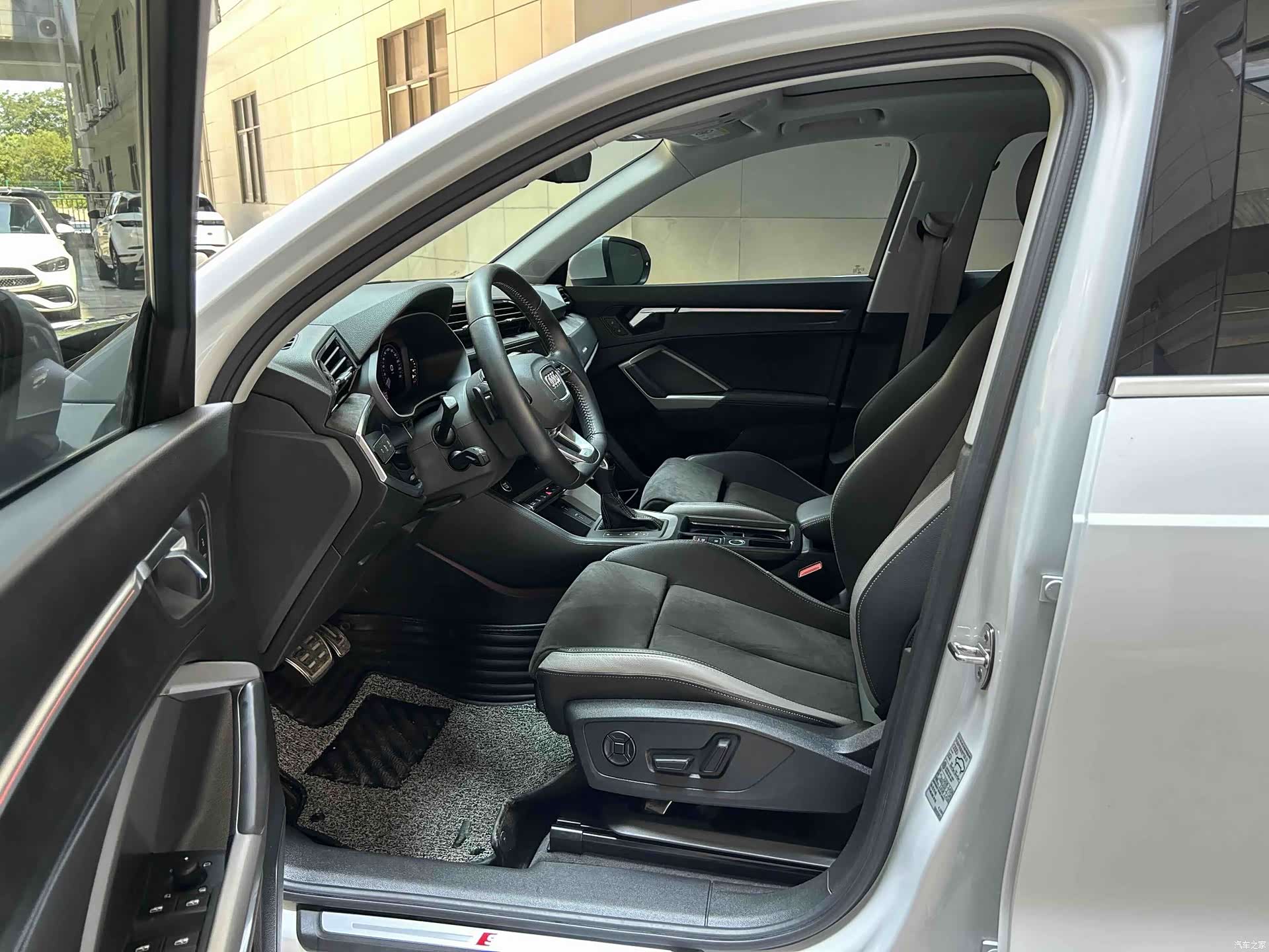 Audi Q3, 2021 12