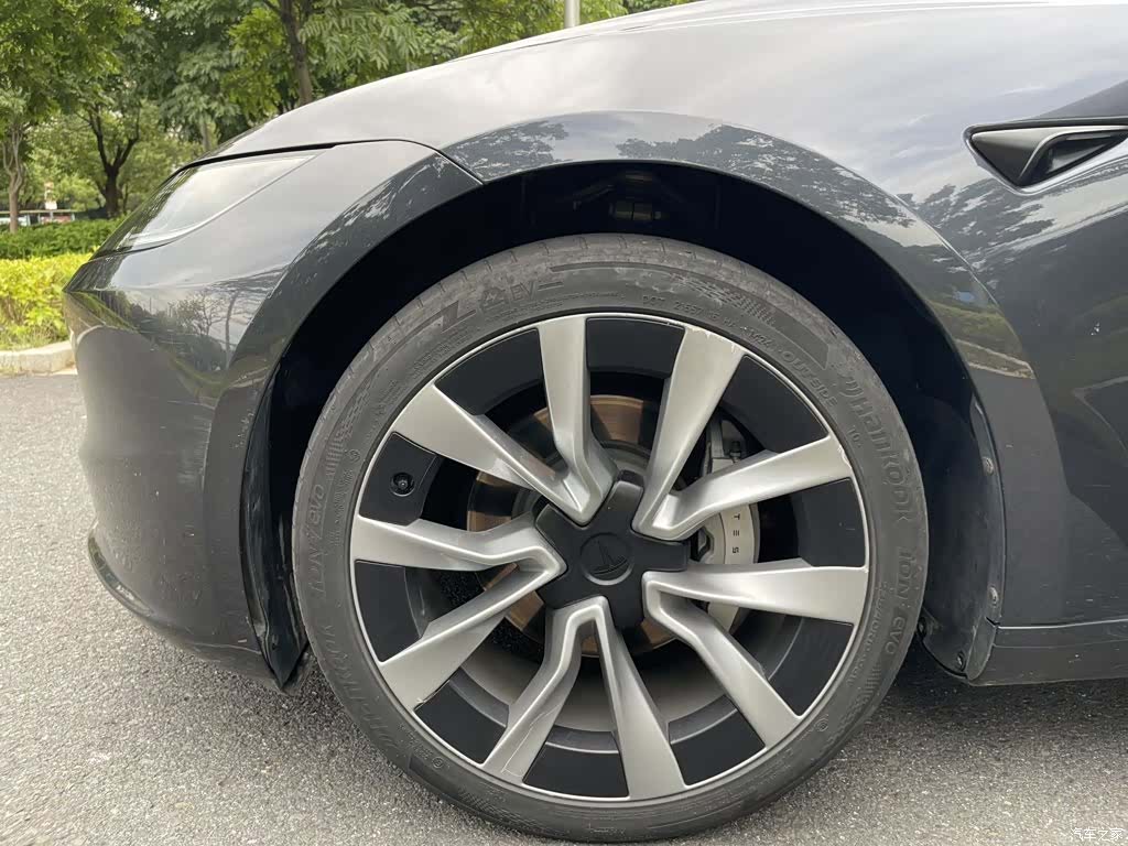 Tesla Model 3, 2024 14