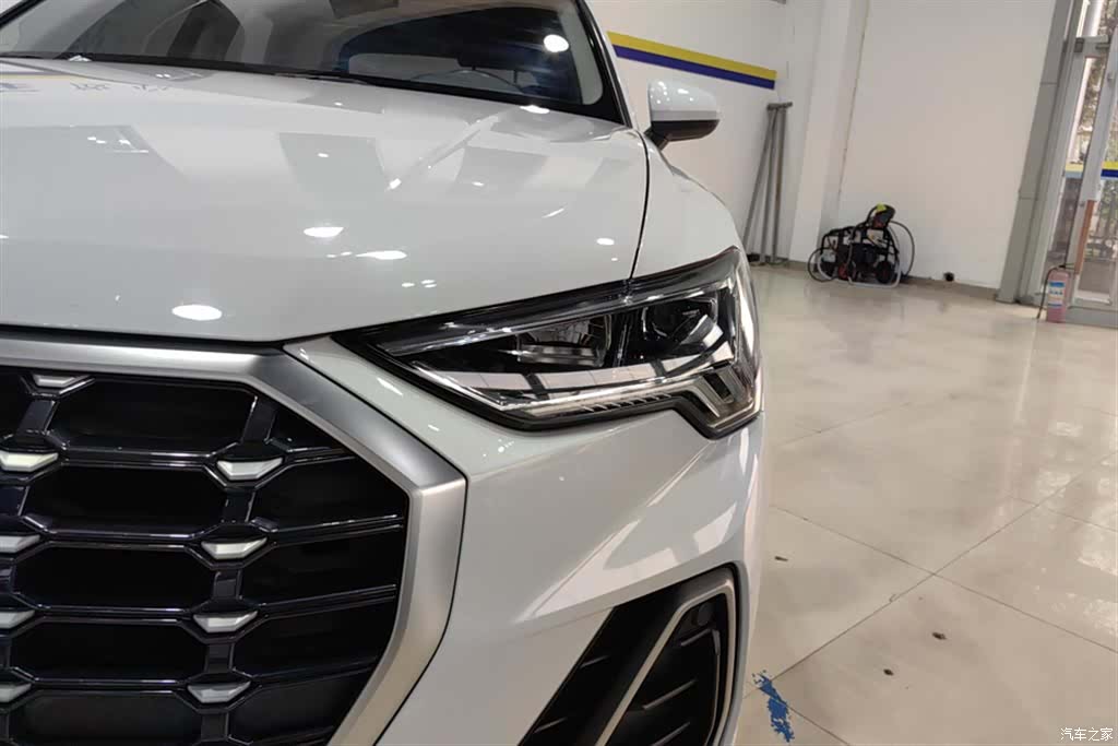 Audi Q3, 2022 все фото