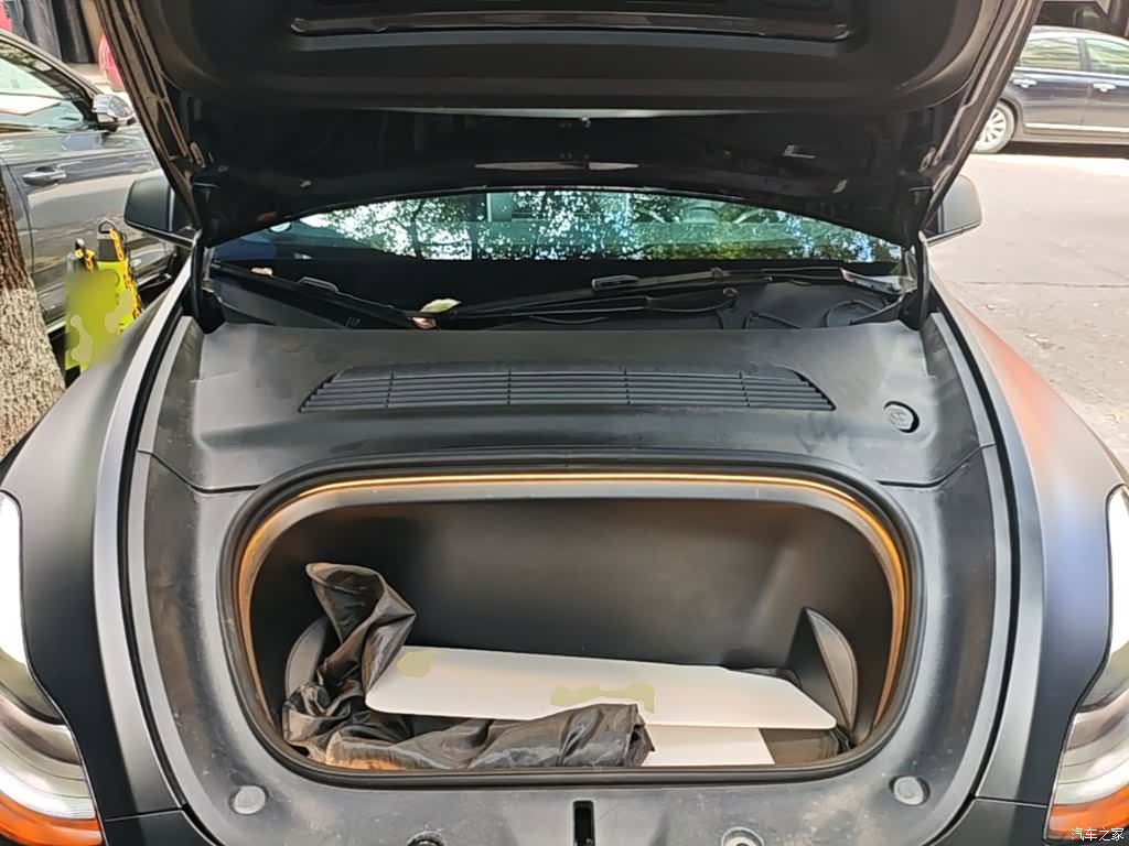 Tesla Model Y, 2024 20