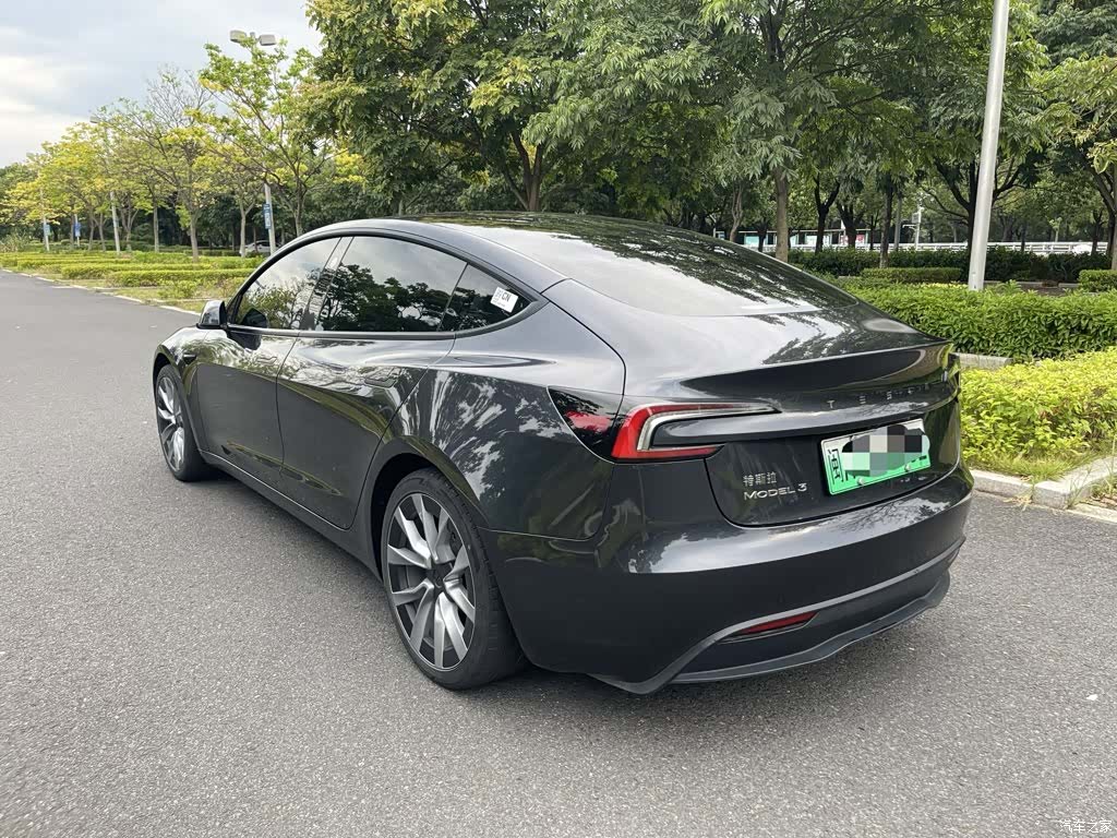 Tesla Model 3, 2024 7