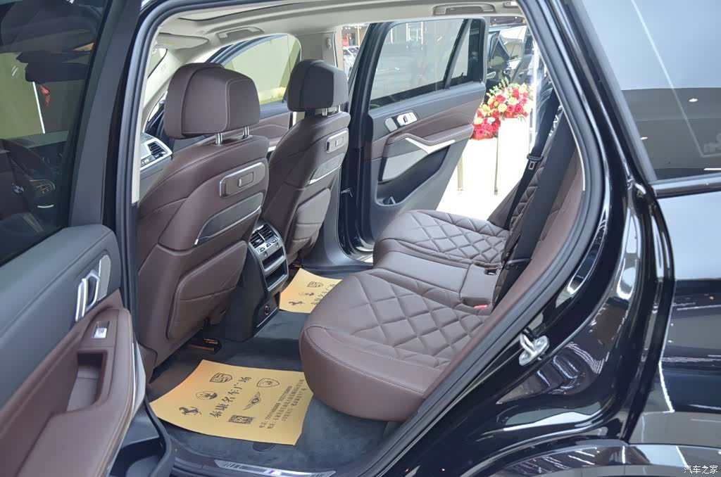 BMW X5, 2026 все фото