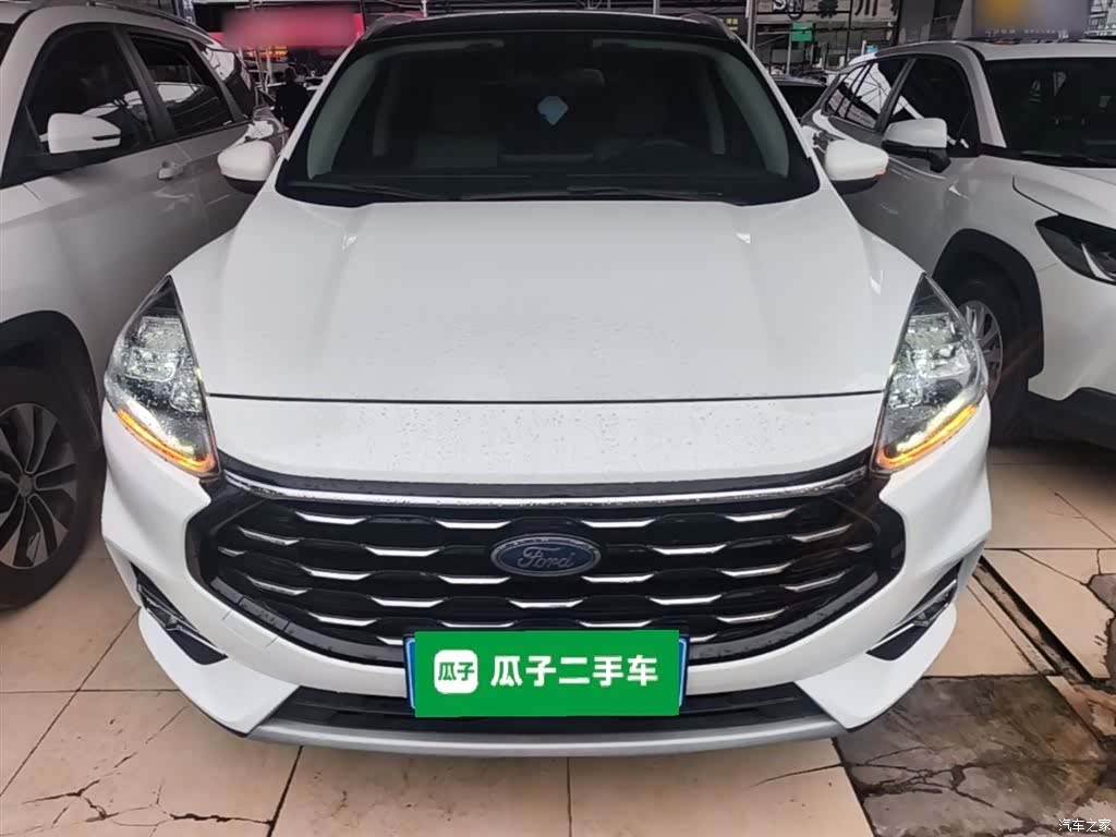 Ford Escape, 2021 3