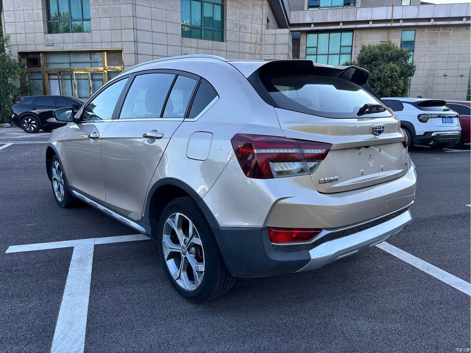 Geely S1, 2018 все фото