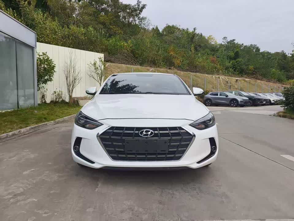 Hyundai Lead