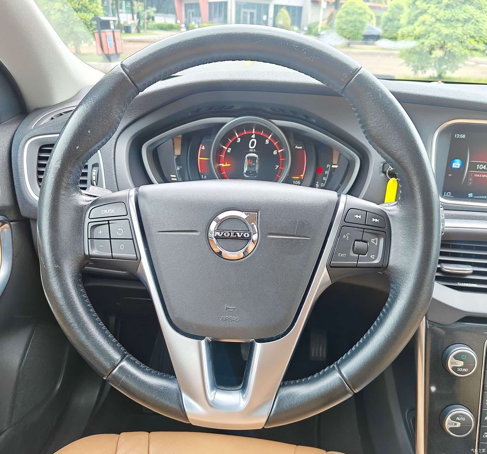 Volvo V40, 2017 18