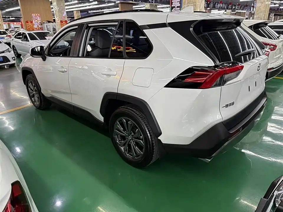 Toyota RAV4 Rongfang