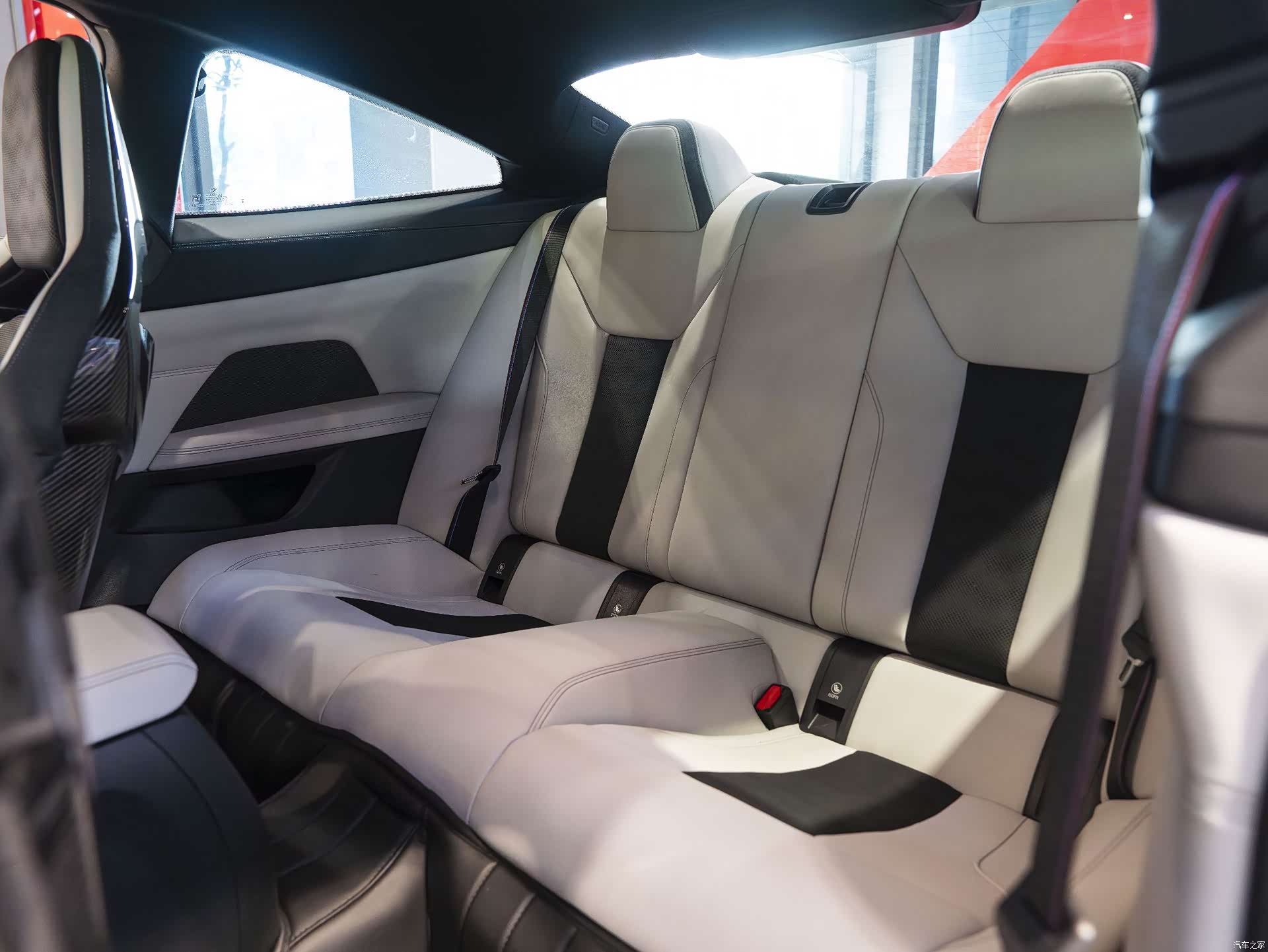 BMW M4, 2025 25