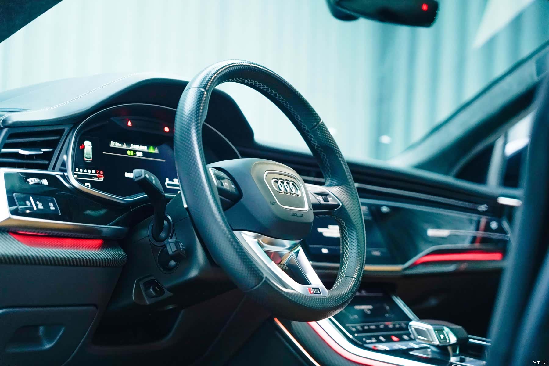 Audi Q8, 2022 13
