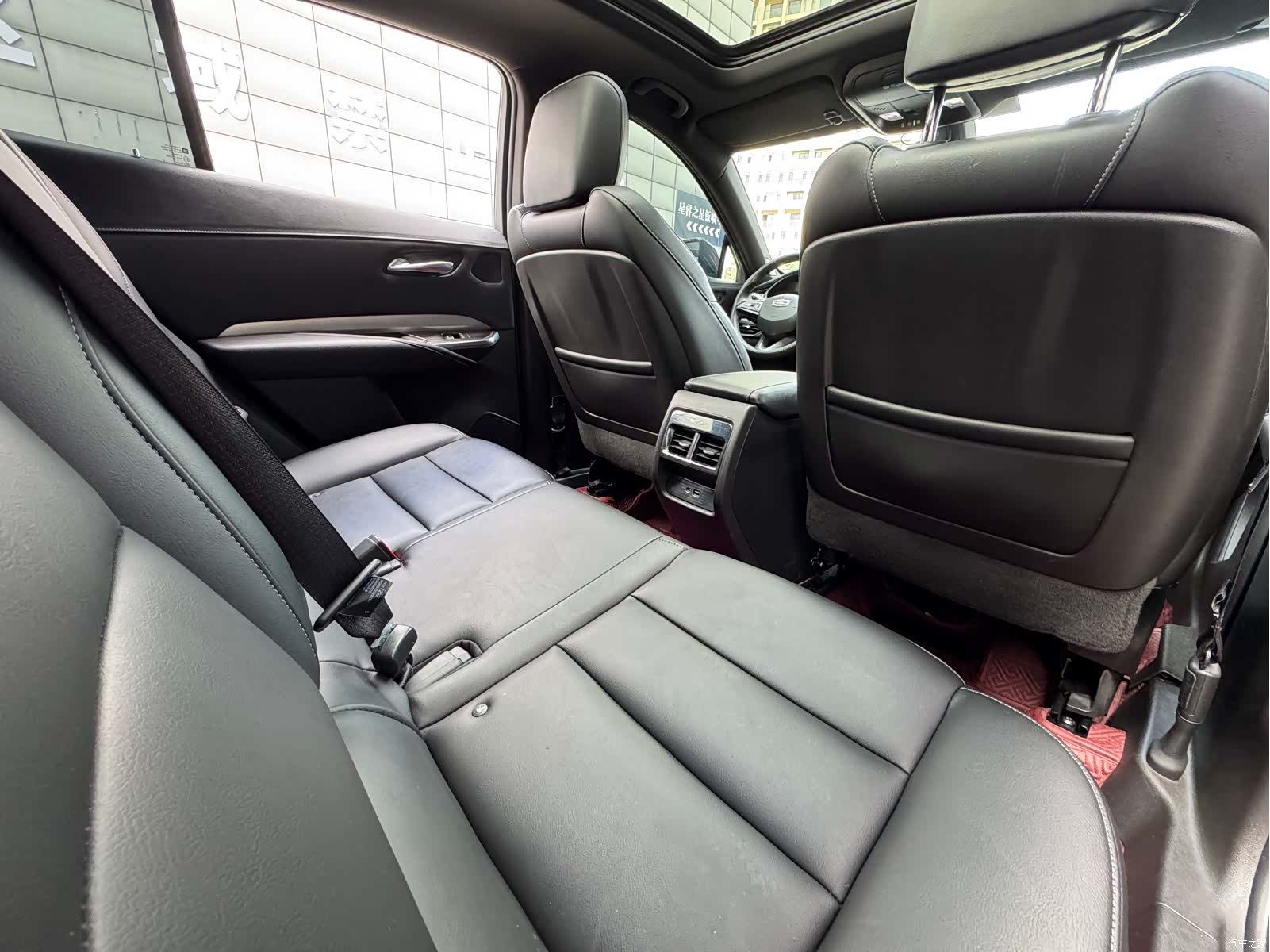 Cadillac XT4, 2019 7