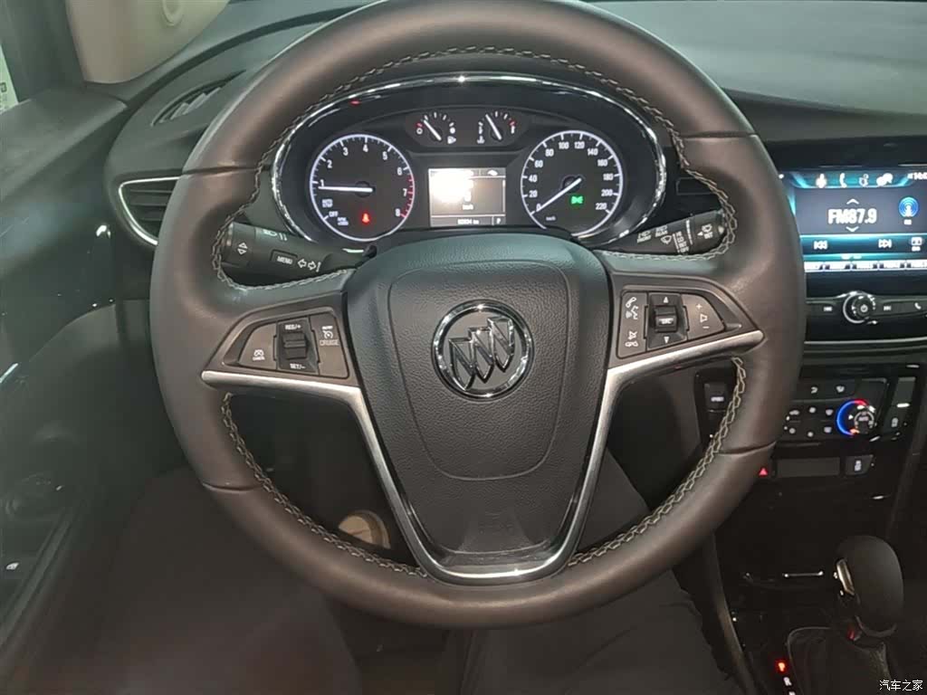 Buick Encore, 2018 11