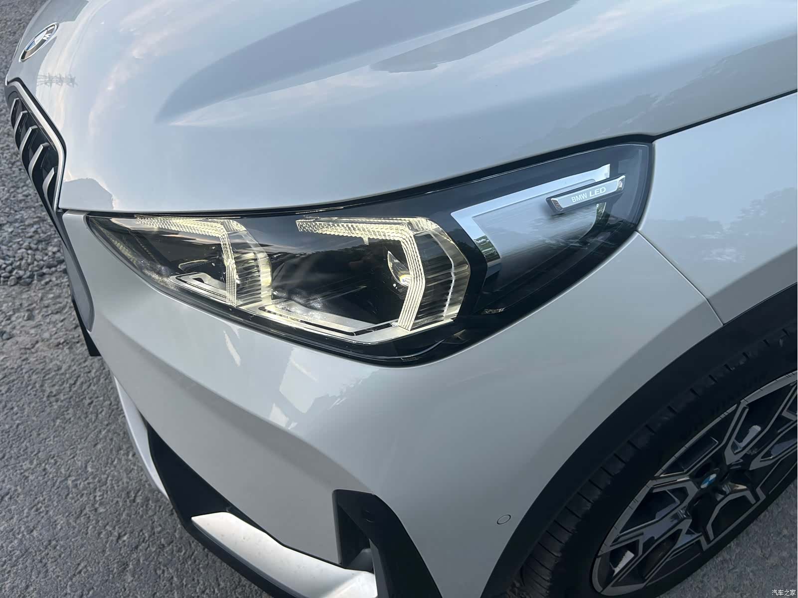 BMW iX1, 2024 все фото