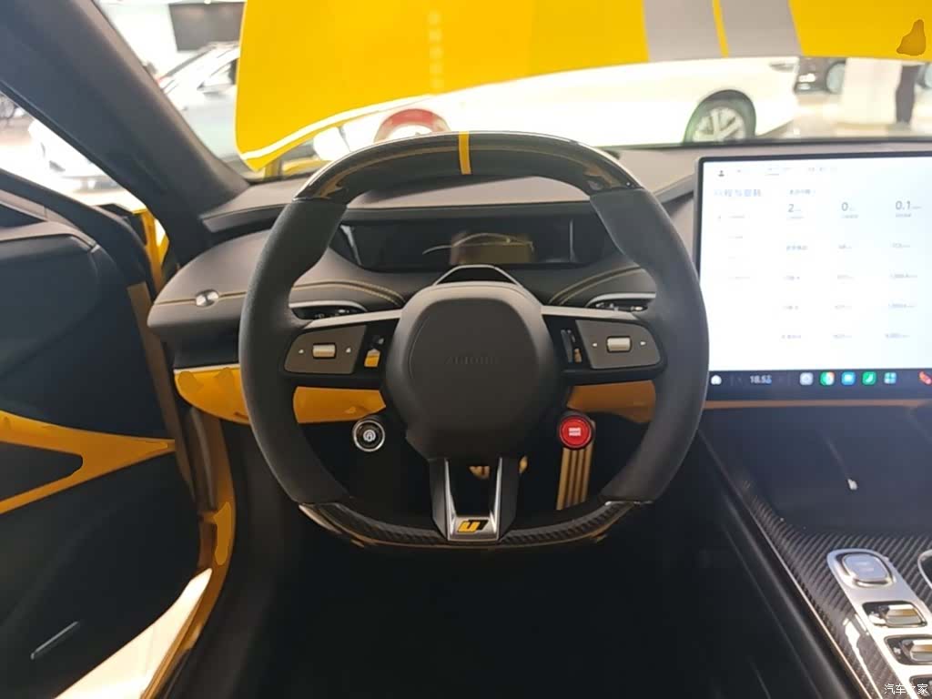 Xiaomi SU7, 2025 11