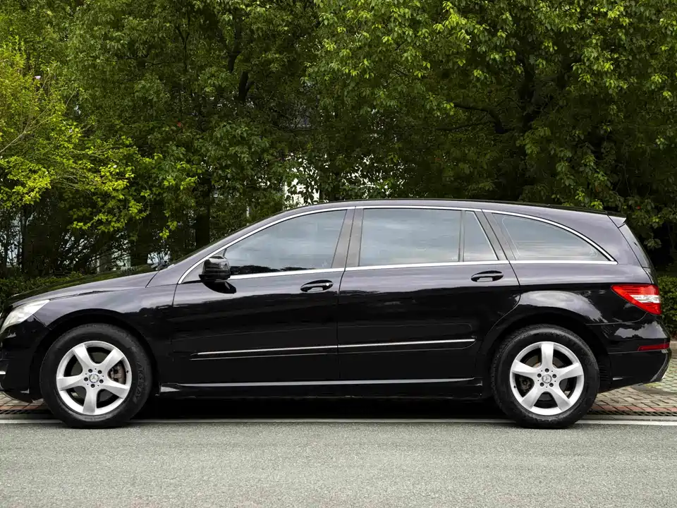 Mercedes-Benz R-class