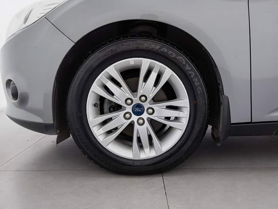 Ford Focus 2013, фото 17