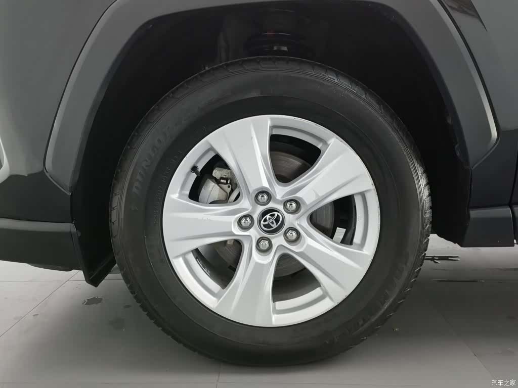 Toyota RAV4, 2023 17