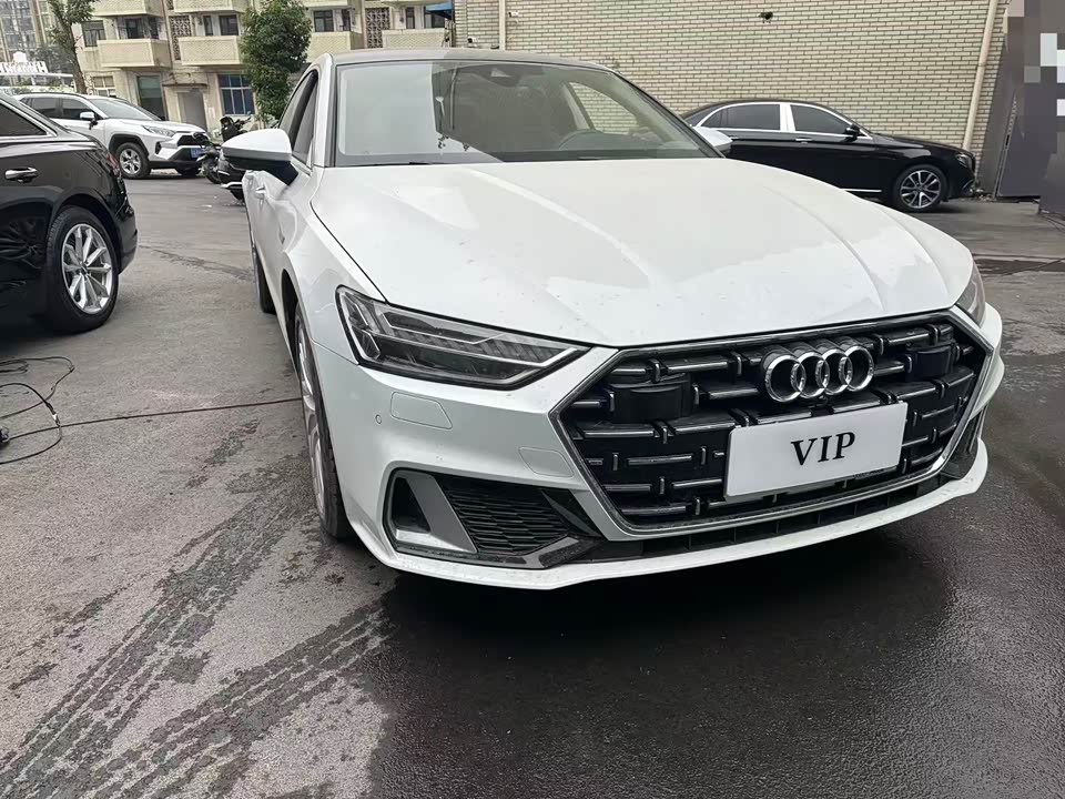 Audi A7L
