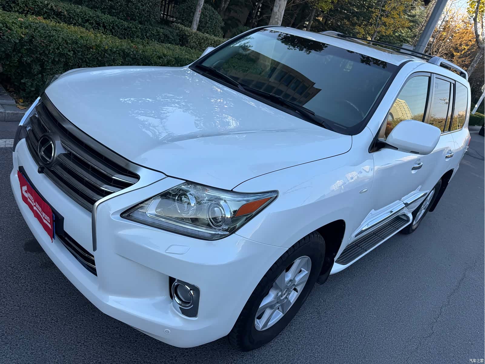 Lexus LX, 2012 1
