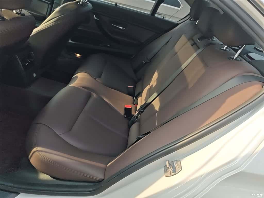 BMW 3 Series, 2018 17