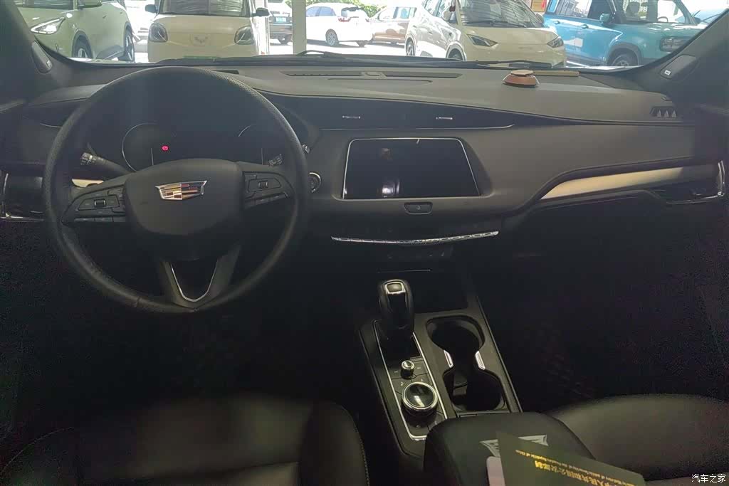 Cadillac XT4, 2019 12
