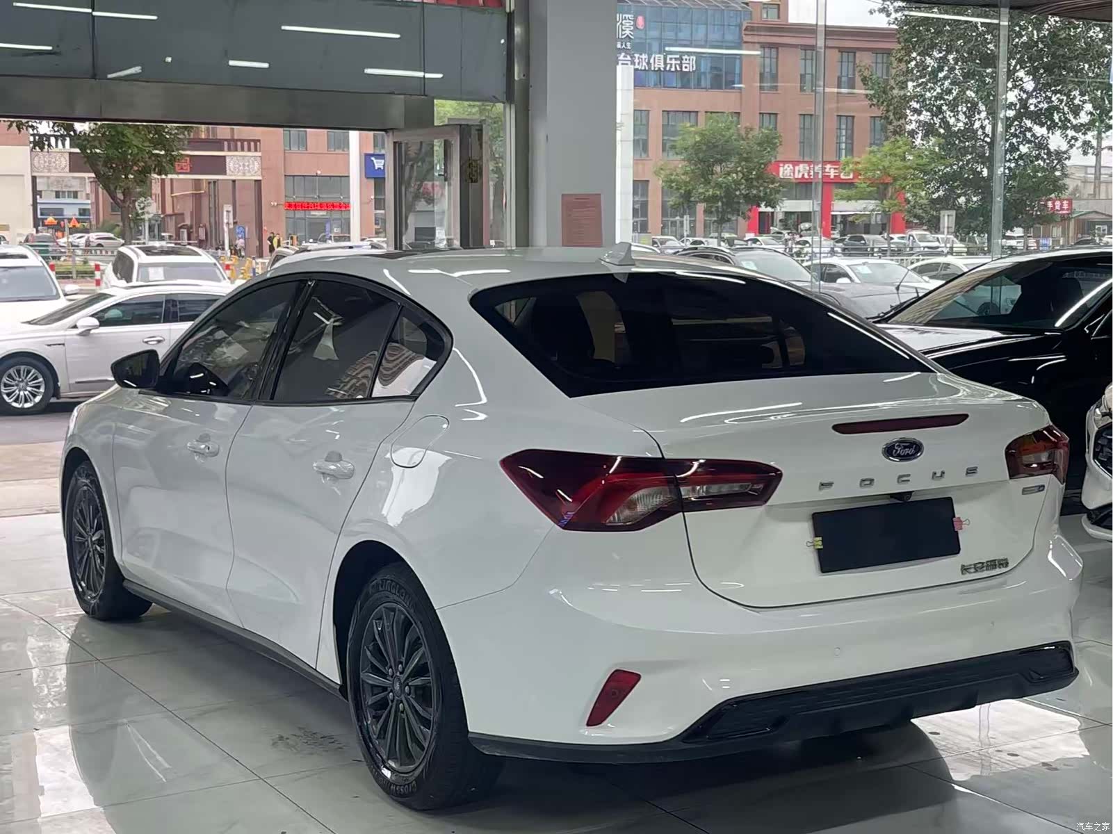 Ford Focus, 2022 все фото