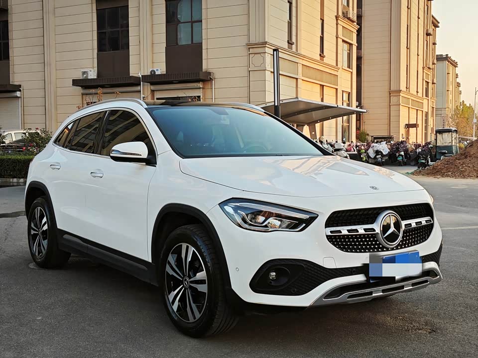 Mercedes-Benz GLA