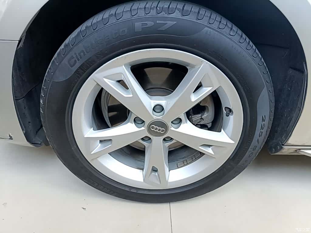 Audi A4L, 2017 23
