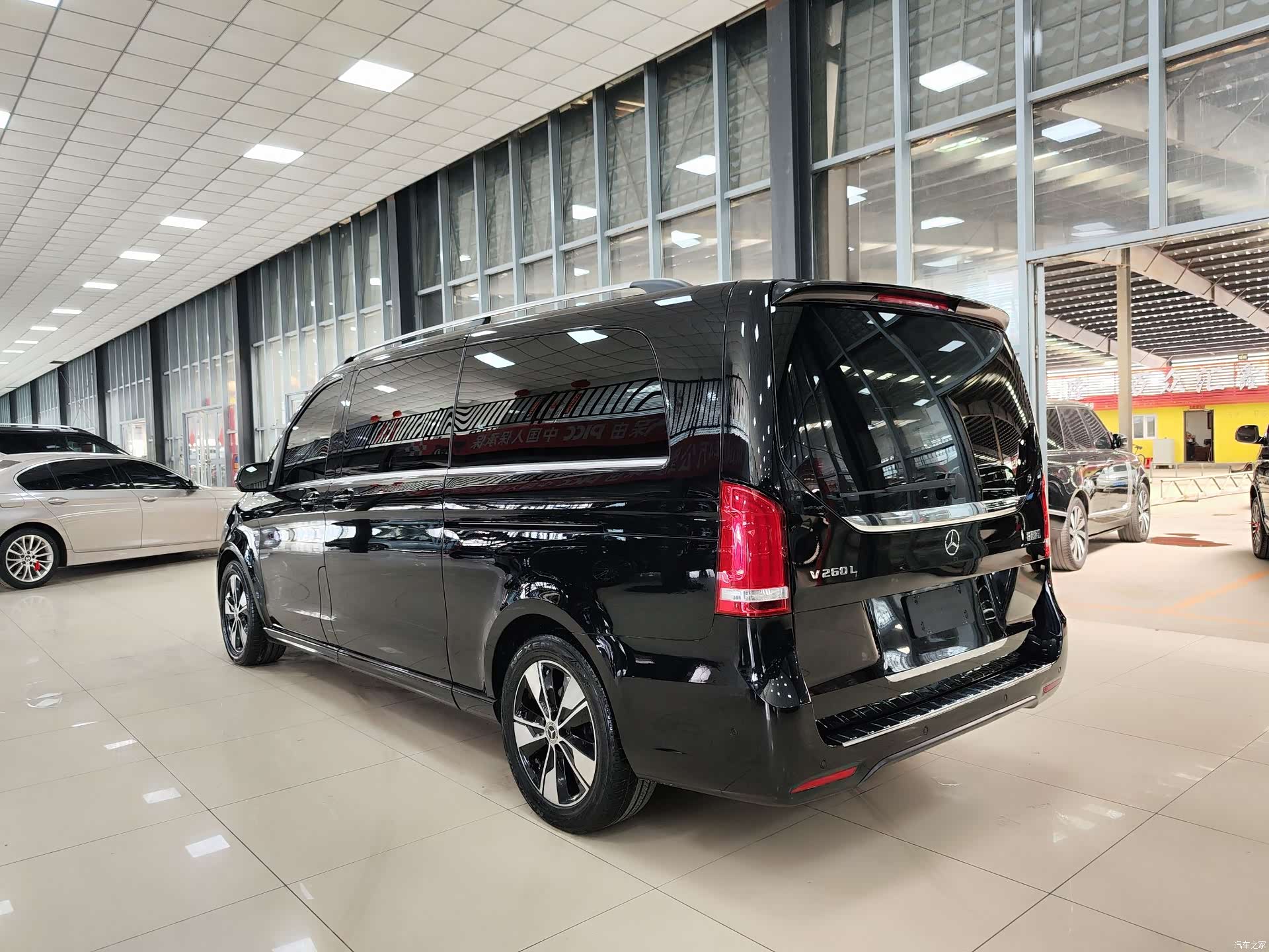 Mercedes-Benz V-Class, 2021 29
