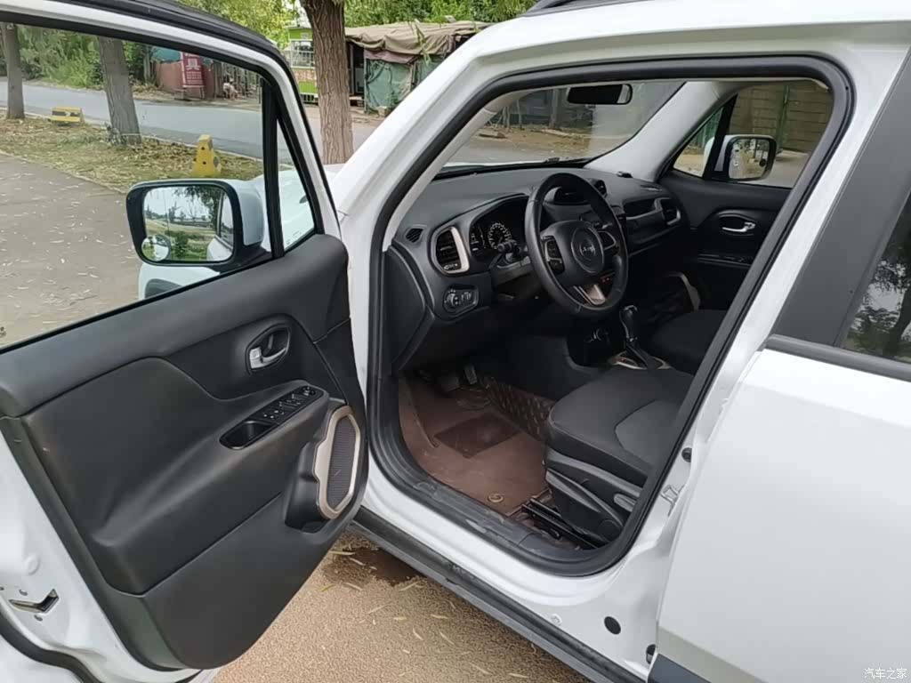 Jeep Renegade, 2016 16