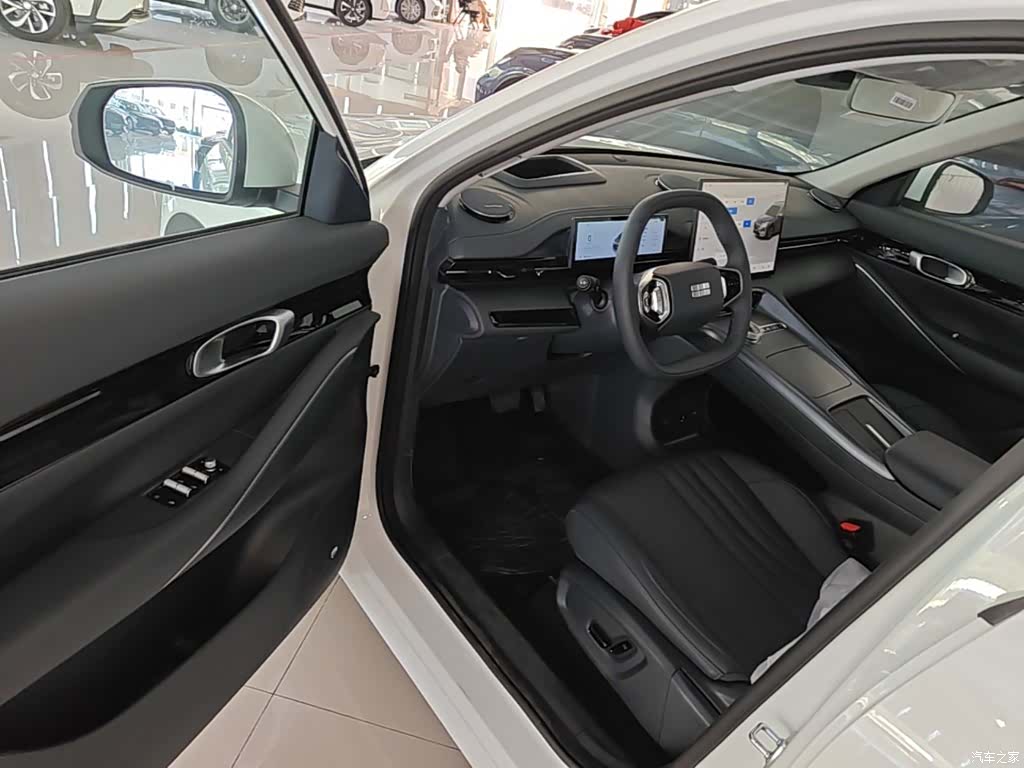 Geely Galaxy E5, 2026 16