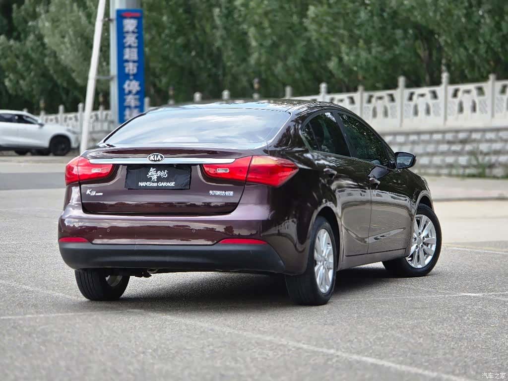 Kia K3, 2013 6