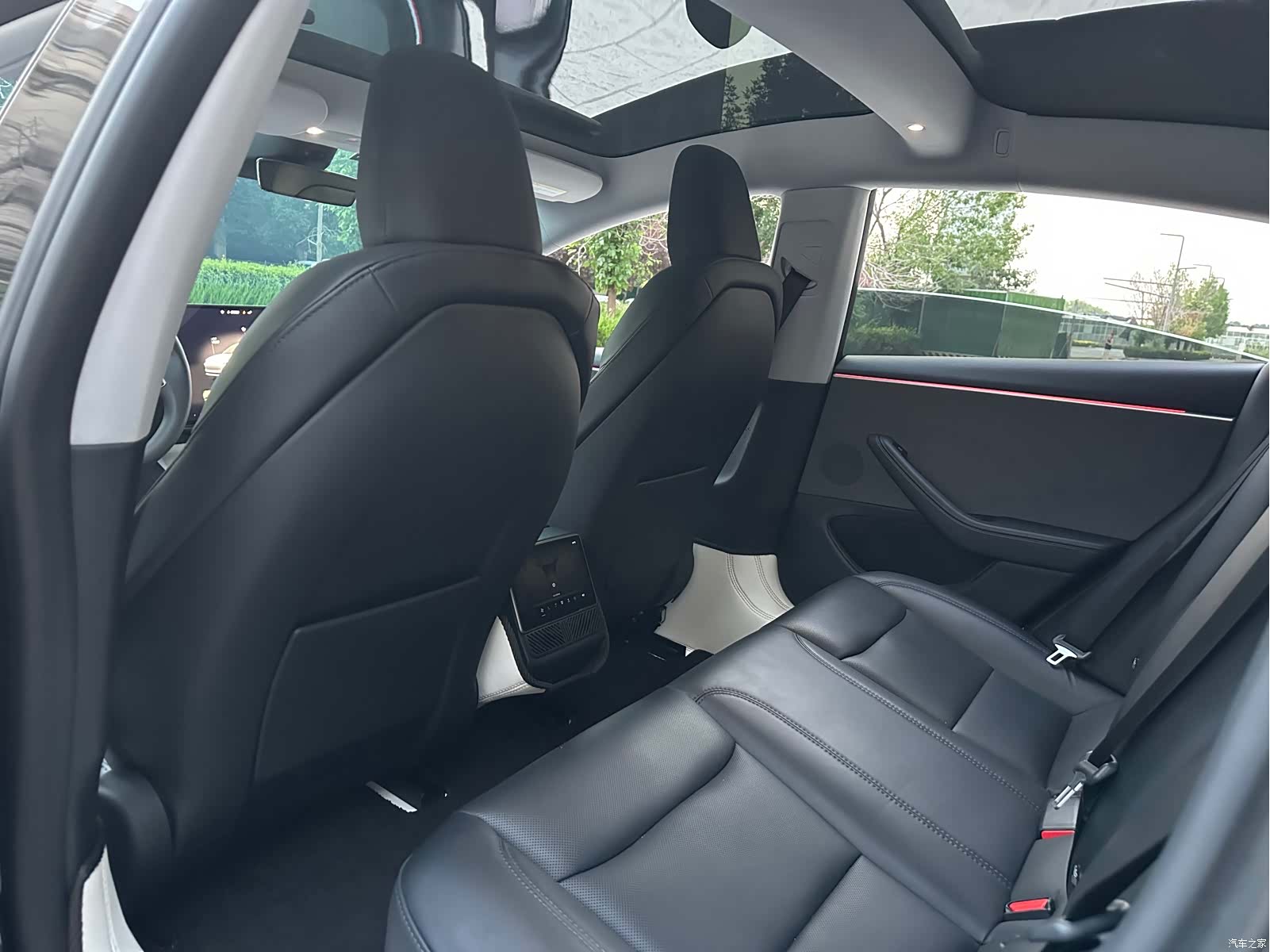 Tesla Model 3, 2024 все фото