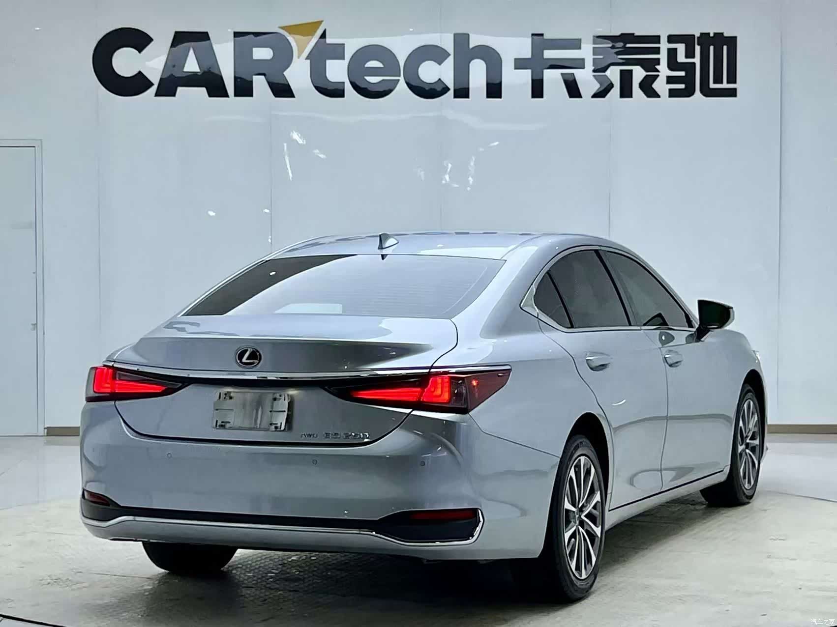 Lexus ES, 2023 18