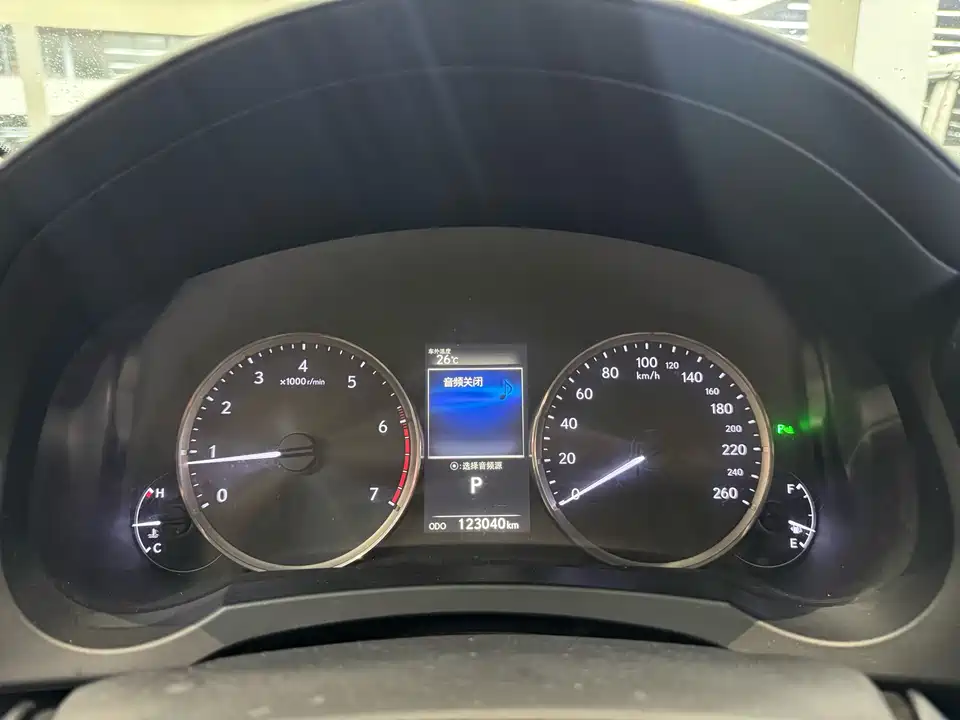 Lexus IS