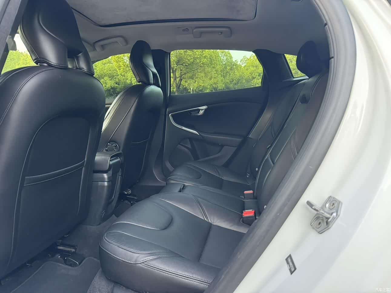 Volvo V40, 2016 8